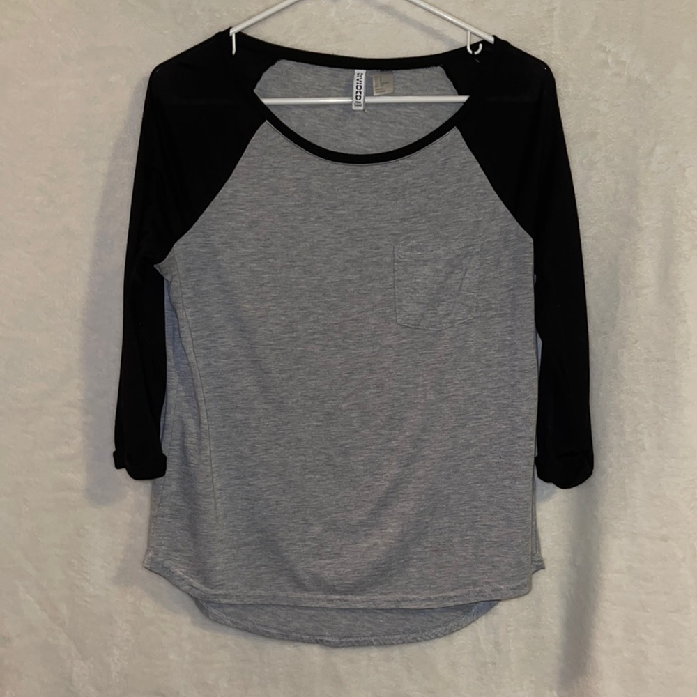 Quarter sleeve pocket shirt
